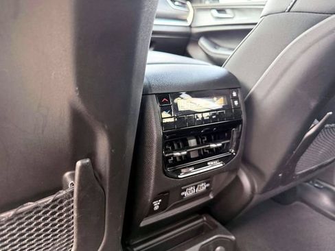 Used 2023 Jeep Grand Cherokee L Laredo AWD/4WD image 13