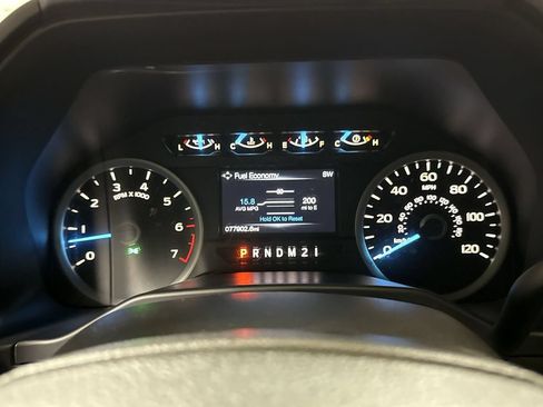 Used 2015 Ford F150 XLT w/ Equipment Group 302A Luxury AWD/4WD image 12