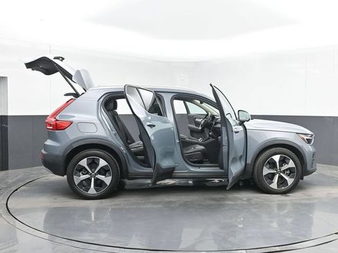 Used 2023 Volvo XC40 B4 Ultimate FWD image 51