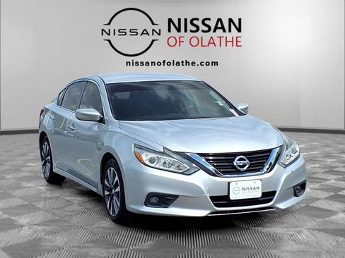 Used 2017 Nissan Altima 2.5 SV FWD image 27