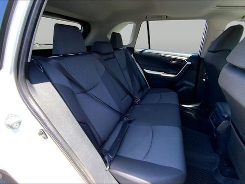 Used 2025 Toyota RAV4 XLE w/ Convenience Package FWD image 19