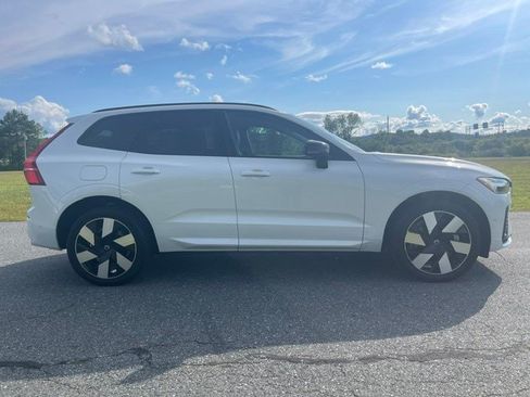 Used 2024 Volvo XC60 T8 Plus w/ Protection Package Premier AWD/4WD image 5