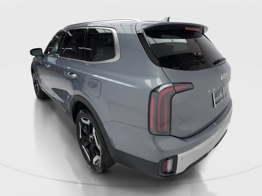 Used 2024 Kia Telluride EX w/ EX Captain's Chair Package AWD/4WD image 11