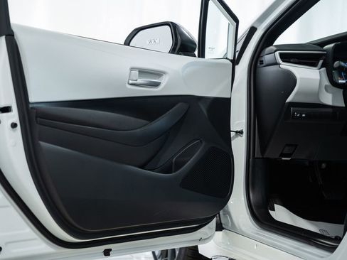 New 2026 Toyota Corolla SE image 28