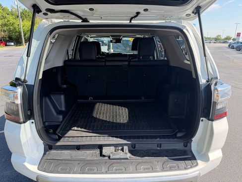 Used 2024 Toyota 4Runner TRD Off-Road Premium w/ Moonroof Package AWD/4WD image 8