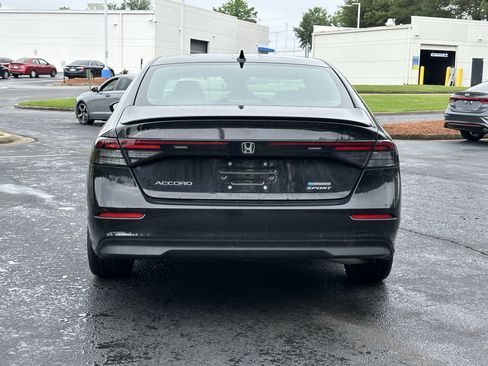 Used 2025 Honda Accord Sport image 11