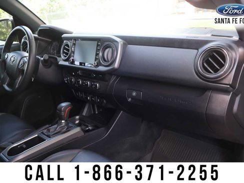 Used 2022 Toyota Tacoma TRD Pro AWD/4WD image 28