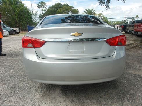 Used 2017 Chevrolet Impala LT FWD image 6