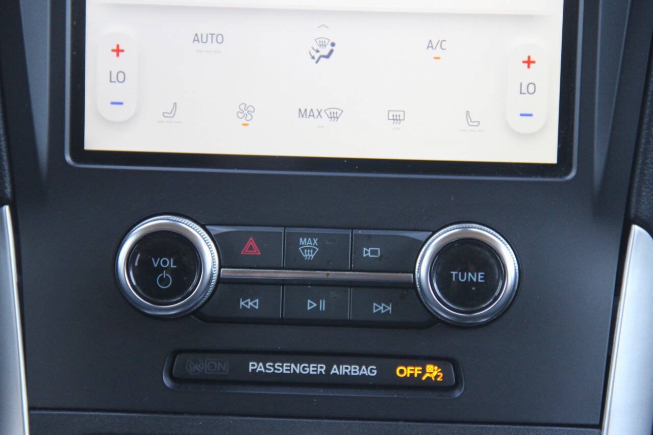 Used 2024 Ford Edge SEL AWD/4WD image 17