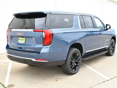 New 2026 GMC Yukon XL Elevation image 5