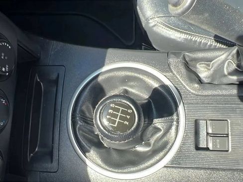 Used 2006 MAZDA MX-5 Miata Grand Touring RWD image 14