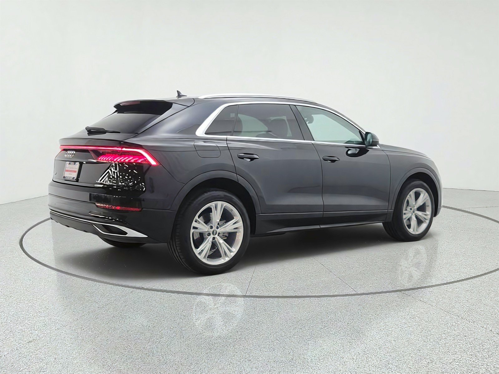 Used 2023 Audi Q8 Premium w/ Convenience Package AWD/4WD image 5