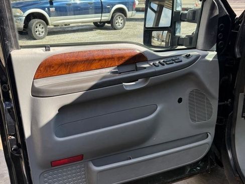 Used 2004 Ford F250 XL image 10