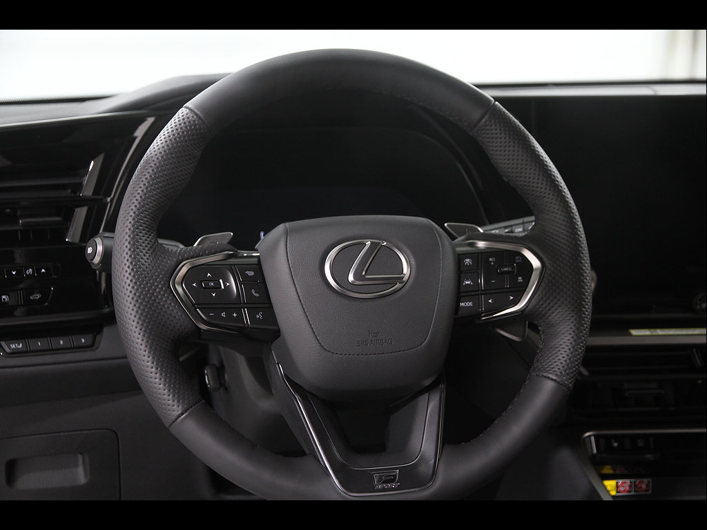 Used 2026 Lexus TX 500h AWD w/ Technology Package image 7