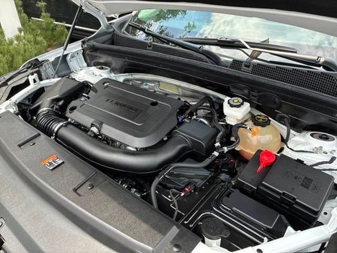 Certified 2025 Buick Envision Sport Touring AWD/4WD image 13