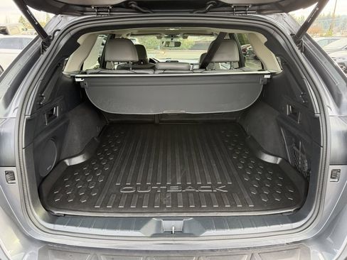 Used 2022 Subaru Outback Limited image 11