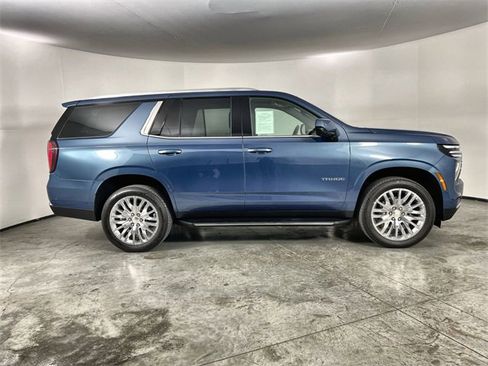 Used 2025 Chevrolet Tahoe LT w/ Sun And Tow Package image 9