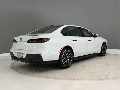 Used 2024 BMW 740i w/ M Sport Professional Package RWD image 9