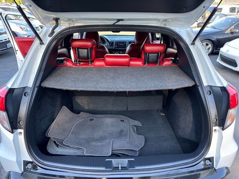 Used 2021 Honda HR-V Sport image 16