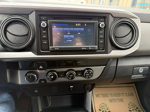 Used 2017 Toyota Tacoma SR5 w/ Tow Package image 17