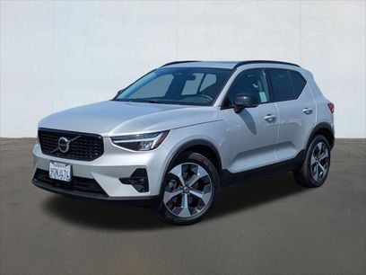 Used 2023 Volvo XC40 B5 Plus