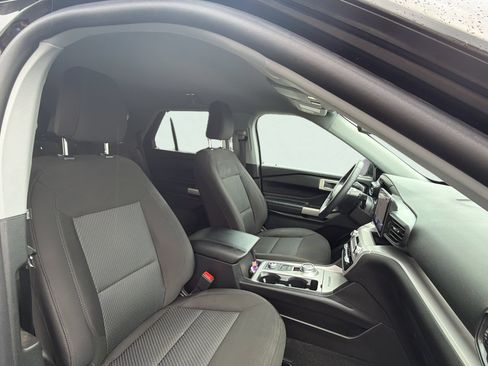Certified 2023 Ford Explorer XLT AWD/4WD image 18