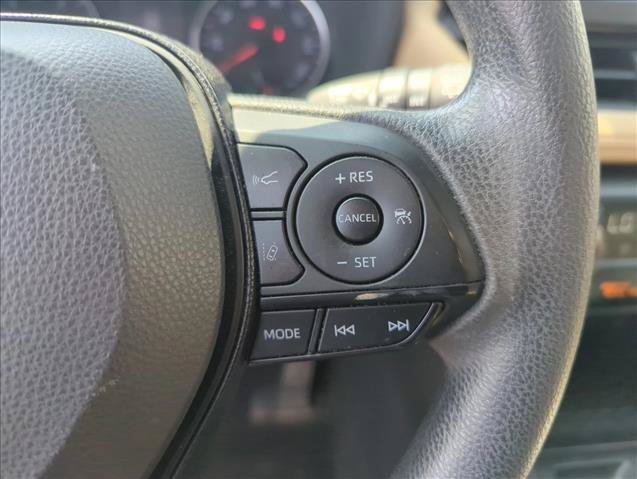 Used 2019 Toyota RAV4 XLE w/ Convenience Package FWD image 15