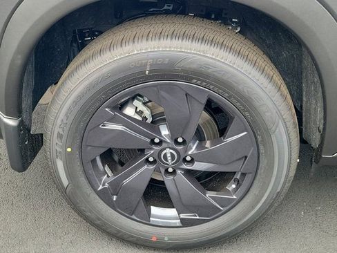 New 2026 Nissan Rogue SV FWD image 3