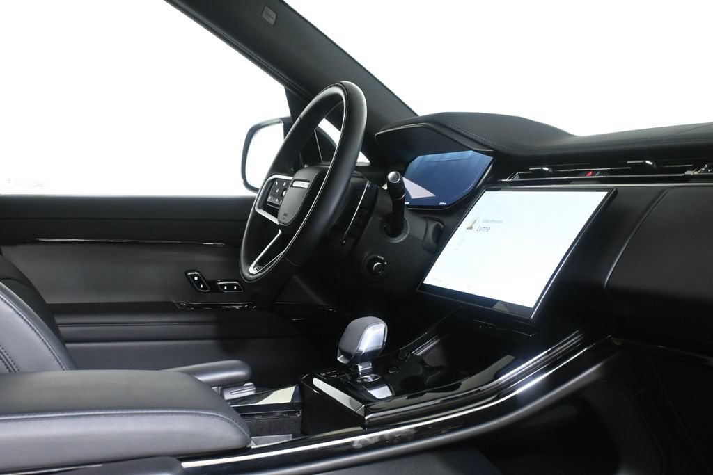 Used 2024 Land Rover Range Rover Sport SE AWD/4WD image 32