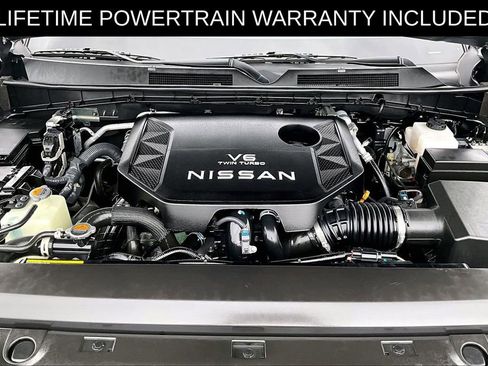 Used 2025 Nissan Armada PRO-4X AWD/4WD image 11