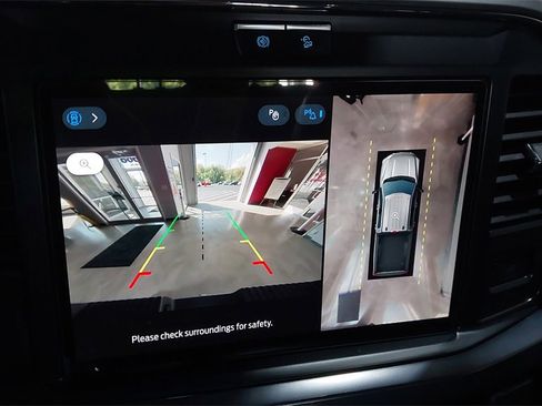 Used 2025 Ford F250 Lariat w/ Chrome Package image 23