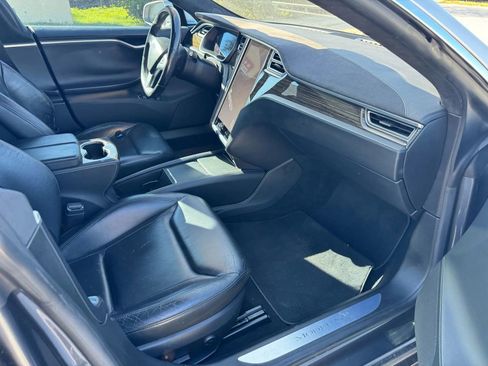 Used 2015 Tesla Model S 85D image 17