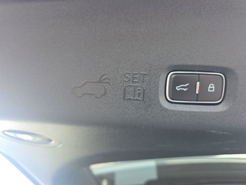Certified 2025 Ford Expedition Platinum w/ Driver's Package AWD/4WD image 16
