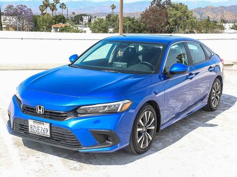 Certified 2022 Honda Civic EX image 3