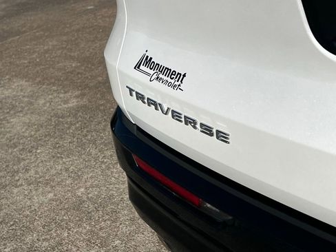 Used 2025 Chevrolet Traverse High Country image 33