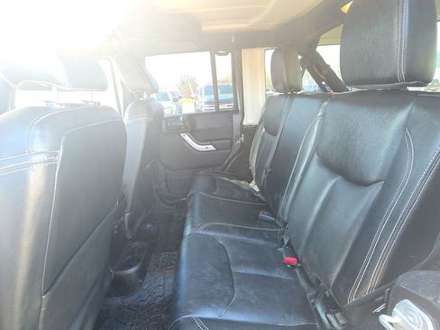 Used 2016 Jeep Wrangler Unlimited Rubicon AWD/4WD image 11