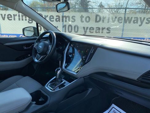 Used 2024 Subaru Outback Premium AWD/4WD image 17