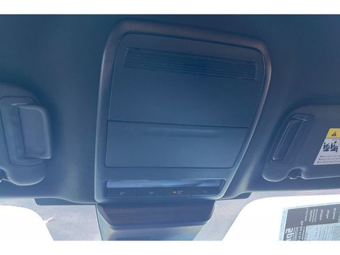 Used 2020 MAZDA MAZDA3 Hatchback w/ Preferred Package image 23