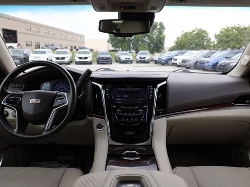 Used 2016 Cadillac Escalade ESV Premium AWD/4WD image 14