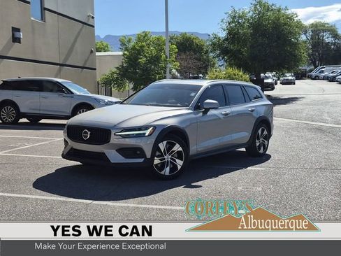 Certified 2025 Volvo V60 B5 Cross Country Plus AWD/4WD image 1