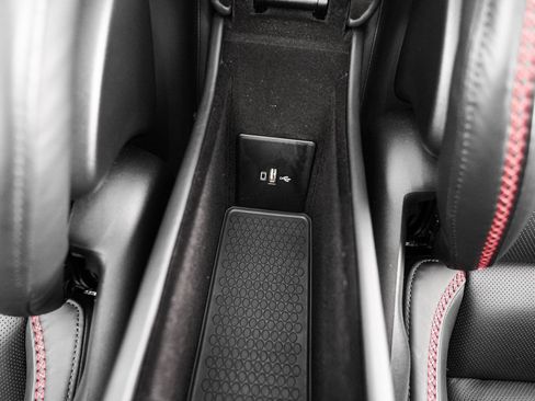 Used 2023 McLaren GT RWD image 29