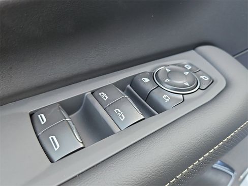 New 2026 Chevrolet Suburban Premier w/ Sun And Tow Package image 34