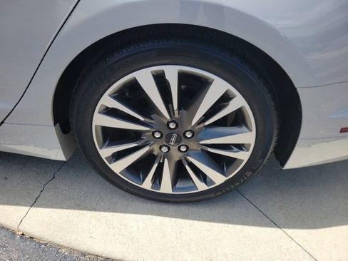 Used 2019 Lincoln MKZ Reserve AWD/4WD image 16