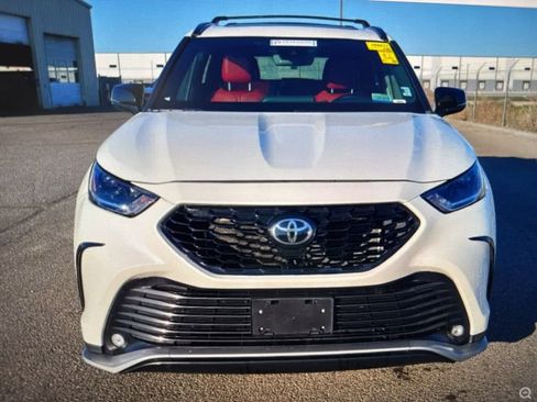 Used 2021 Toyota Highlander XSE image 5