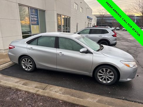 Used 2015 Toyota Camry XLE image 6