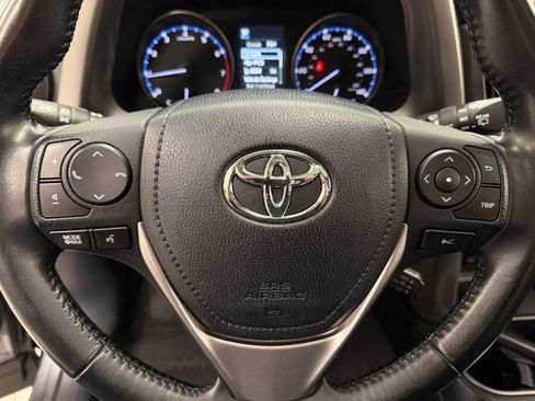 Used 2017 Toyota RAV4 XLE w/ Plus Extra Value Package FWD image 9