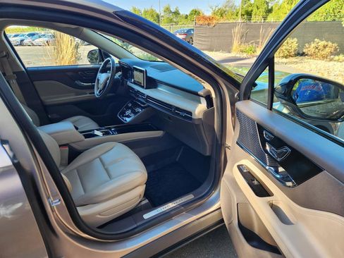 Used 2021 Lincoln Corsair AWD image 13