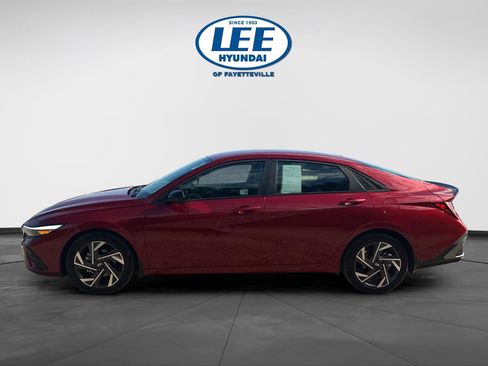 Certified 2025 Hyundai Elantra Sport image 3