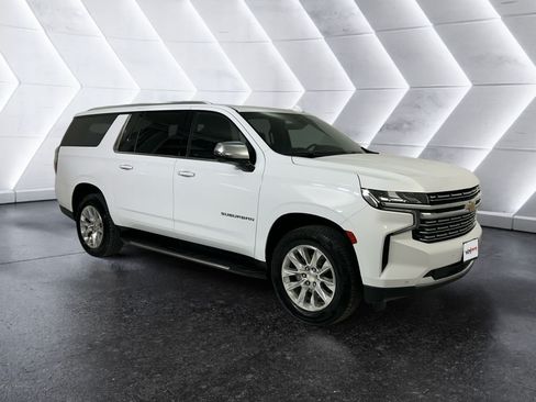 Used 2024 Chevrolet Suburban Premier AWD/4WD image 1