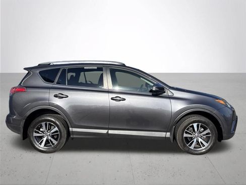 Used 2017 Toyota RAV4 XLE w/ All Weather Liner Package AWD/4WD image 5
